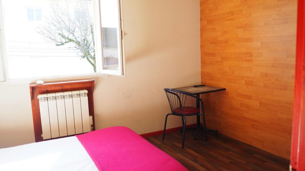 מלון Morestel Le Logis De La Garenne מראה חיצוני תמונה